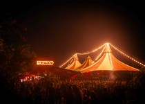 5 coisas que você precisa saber sobre a celebração de 10 anos da Seas no dia 20 de junho com Magdalena e M-High no Surreal Park