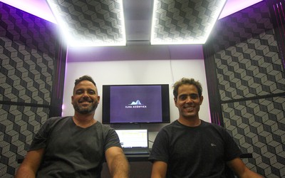 Empreendedores de Florianópolis criam solução acústica acessível para produtores independentes e iniciantes