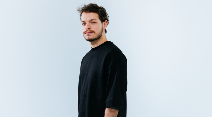 Bhaskar, irmão de Alok, é o principal nome de Apogeu da noite de 7 de março