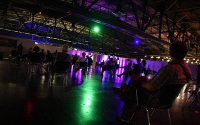 Em Berlim, clubes viram centro de imunização ao som da technera na festa da vacina