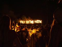 Você trocaria o réveillon de sua cidade por um festival de 5 dias numa ilha na Tailândia? Conheça a magia do Fly To The Moon!