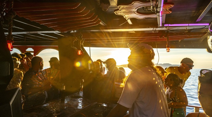 Boat Party do Fly To The Moon