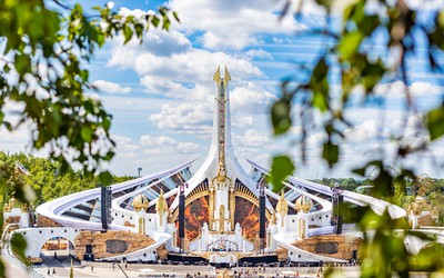 Com 53 metros de altura e 270 de largura, conheça o palco "Reflection of Love" do Tomorrowland
