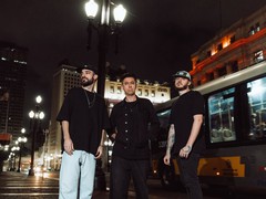 Meca, Julio Torres e Sarria lançam “Lost in the 90s”, faixa que resgata a estética da house music noventista