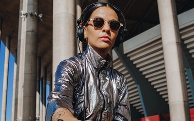 Com maestria musical em live sets, Camila Jun aposta em novo episódio no Estádio Nacional de Brasília