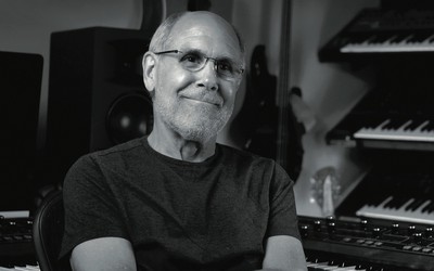 Dave Smith, inventor dos sintetizadores modernos e “pai do MIDI”, morre aos 72 anos