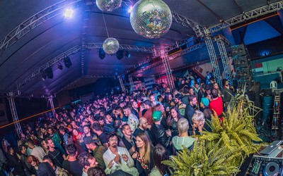 Cardume B2B Tríade faz jornada pela House Music neste sábado (27) em São Paulo