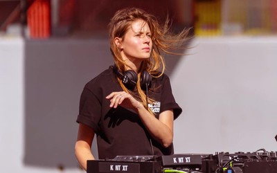 Charlotte de Witte traz sua label KNTXT para o Brasil em show na Arca, ingressos já estão à venda