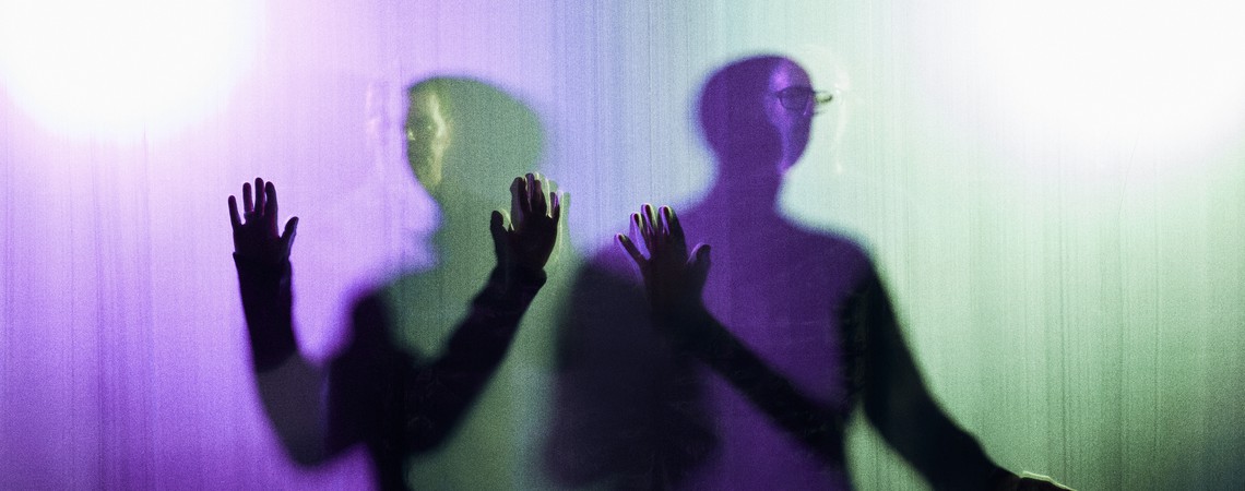 “Go”, canção de The Chemical Brothers, se torna um sucesso global 11 anos após seu lançamento original