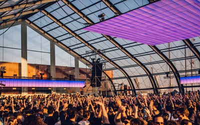 DGTL anuncia novo esquema de combustível de aviação sustentável para viagens de artistas