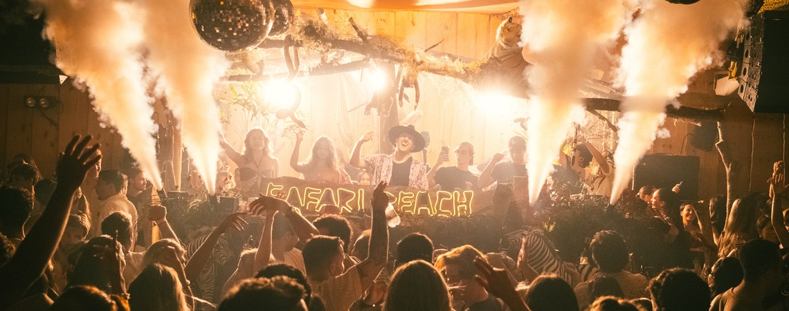 Safari Beach Jurerê celebra feriado com DJ francês Apache