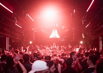 4 indicações de sets históricos que aconteceram no Surreal Park e na série Beatport Live para você assistir