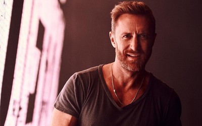 David Guetta torna-se primeiro DJ a alcançar 50 milhões de ouvintes mensais no Spotify