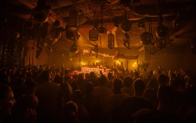 Safari Beach Jurerê reúne curadoria internacional em quatro datas de Carnaval à beira-mar