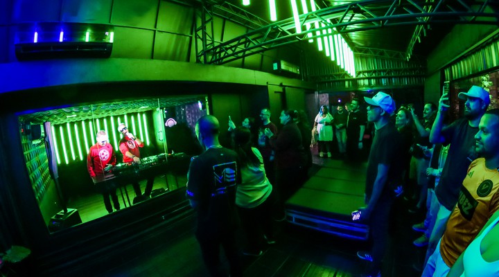 Listening Party de "Can't Get Over Remixes" - Foto: @luansloboda