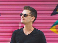 Inspirado em The Rolling Stones, Alex Gewer assina collab com Kevin Mckay e Tasty Lopez