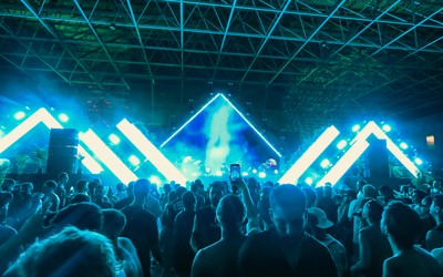 Festa APOGEU retorna a São Paulo neste sábado, 7 de março, no Komplexo Tempo