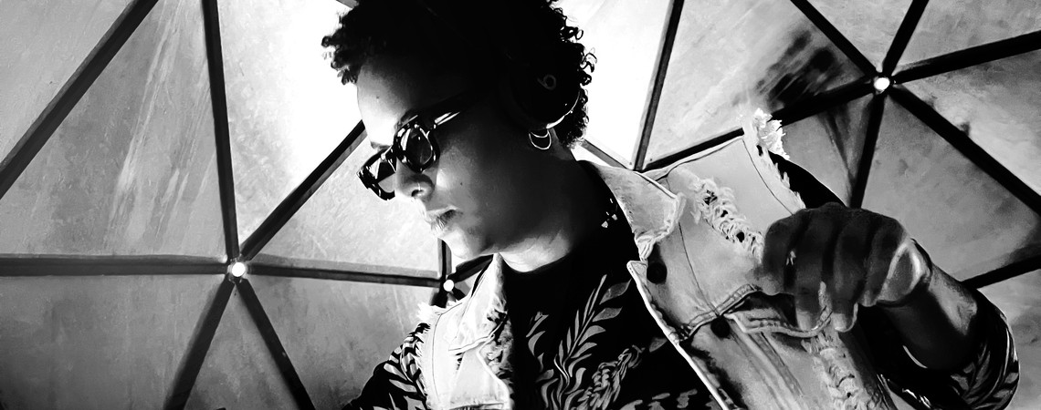 “A Quarta Dimensão”: quando a coletividade vira linguagem na Not Therapy