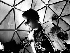 “A Quarta Dimensão”: quando a coletividade vira linguagem na Not Therapy