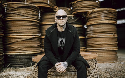 Suporte de lendas: Carl Craig e Moodymann tocam nova track do brasileiro White Sheep em três gigs pelo país