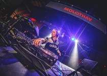 Em um dos maiores momentos de sua carreira, Molothav divide palco com Amelie Lens, reencontra Space 92 em novo B2B e amplia sua ascensão