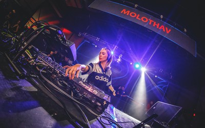 Em um dos maiores momentos de sua carreira, Molothav divide palco com Amelie Lens, reencontra Space 92 em novo B2B e amplia sua ascensão internacional