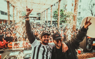 Com set gravado no BOMA, exclusivo para o 1001Tracklists, Maz e Antdot mostram parceria