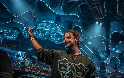 Ele está de volta! Axwell retorna ao Laroc Club no feriado de 1º de maio