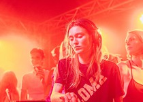 Paloma, filha de Bob Sinclar, estreia no Brasil como DJ na Posh Interlagos GP Official Party