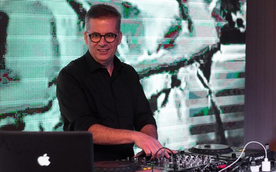Mauricio Cury lança bootleg de "Baker Street", grande sucesso dos anos 90