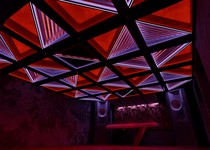 Designers do Tomorrowland e Rock in Rio assinam novo teto tecnológico de bar em SP