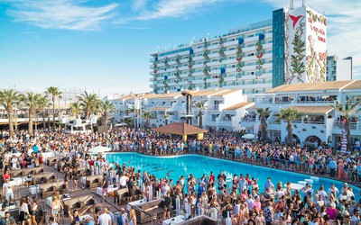 Ushuaïa Ibiza apresenta Palmarama, uma nova experiência para um verão único