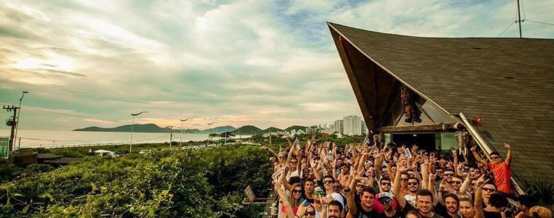 Warung Beach Club celebra 23 anos neste sábado, com edição especial em formato Day Party com All Day I Dream