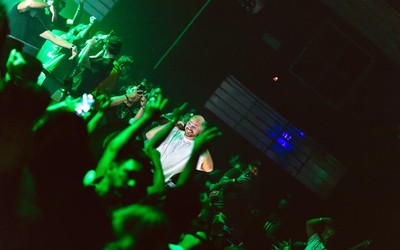 CAOS reabre após reforma com celebração de 50 anos de D-Nox