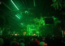Botanic celebra quatro anos no Surreal Park e traz Apollonia ao Brasil com sua rara formação completa no dia 17 de julho