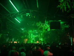 Botanic celebra quatro anos no Surreal Park e traz Apollonia ao Brasil com sua rara formação completa no dia 17 de julho