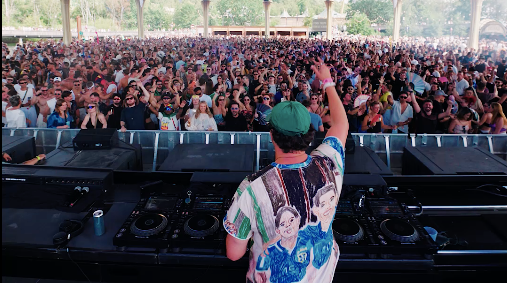 Malive no palco Crystal Garden, em apresentação realizada na sexta-feira (24) (Divulgação / Tomorrowland)