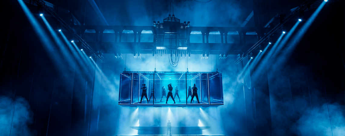 Alok sobe ao palco com sua família e leva o público à origem de sua história em prévia de “Rave The World” no Greenvalley