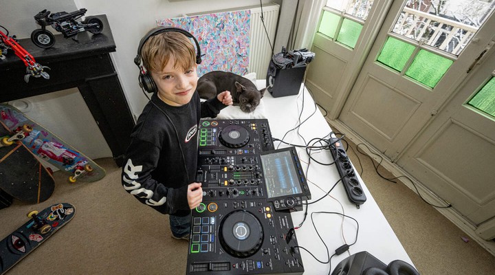 DJ Knox