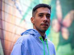 Com “Be Free”, Jhonatan Ospina conecta techno à pintura e faixa vira obra de arte em três telas