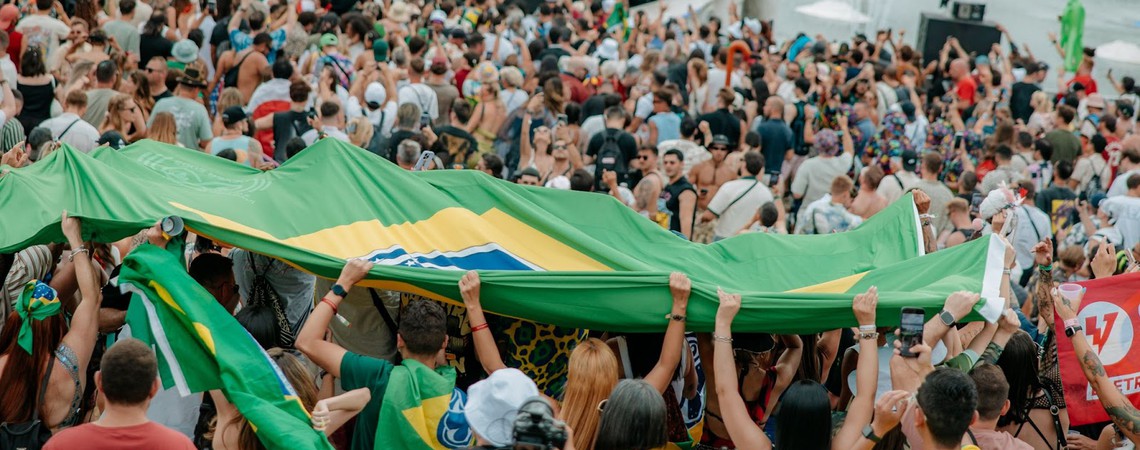 Brasil é destaque em festival Tomorrowland Bélgica, que reuniu 400 mil pessoas