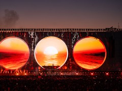 Sunsetstrip, de Hernan Cattaneo, anuncia BLANCAh e BRVNOV no lineup de sua primeira edição no Brasil