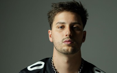Após estreias internacionais e expansão na carreira, Annëto une maturidade artística e emoção em “By My Side”