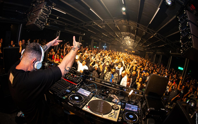 Rebobina estreia no Surreal Park com Ratier e Fabricio Peçanha revisitando clássicos da Dance Music